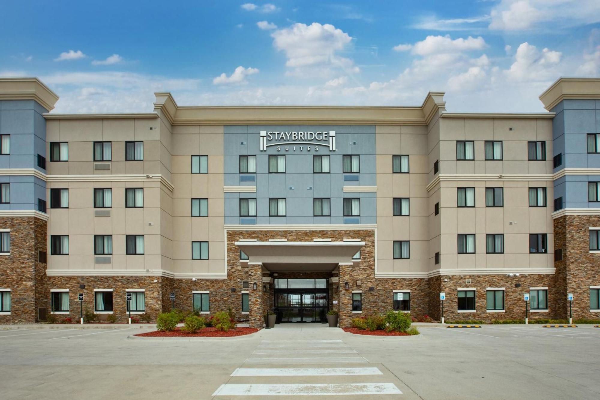 Staybridge Suites - Ames By Ihg Экстерьер фото