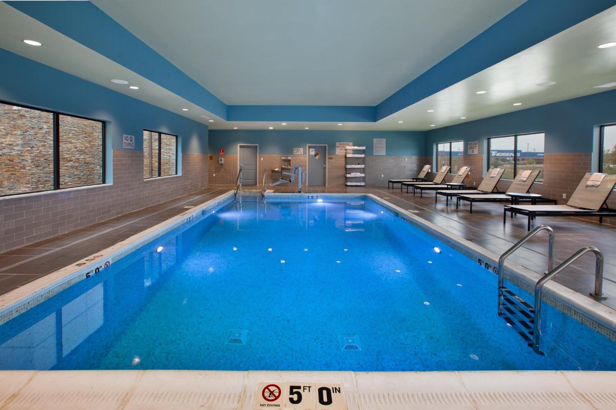 Staybridge Suites - Ames By Ihg Экстерьер фото