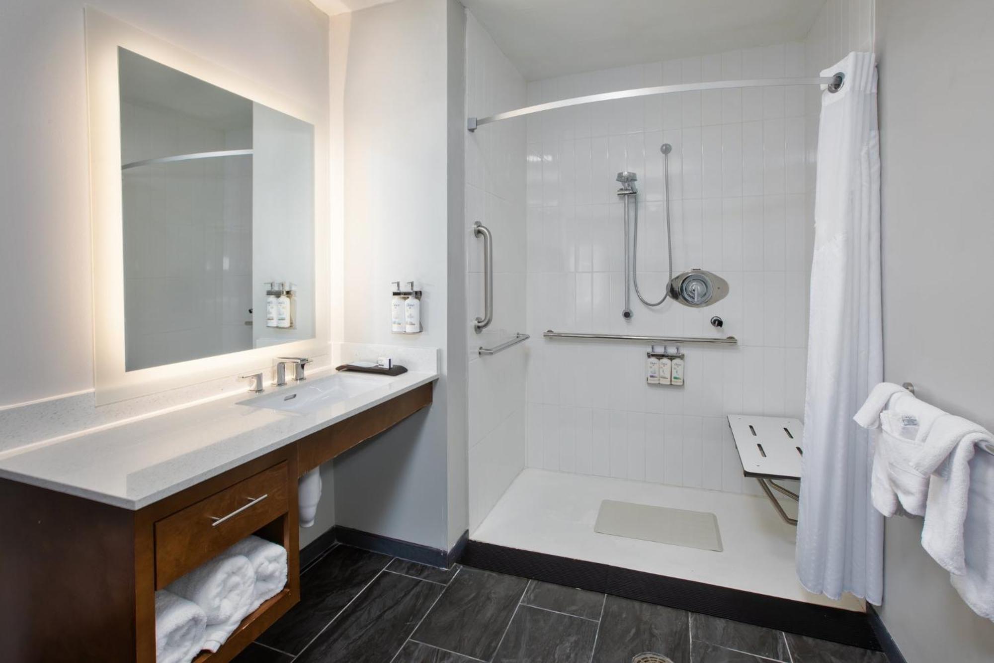 Staybridge Suites - Ames By Ihg Экстерьер фото